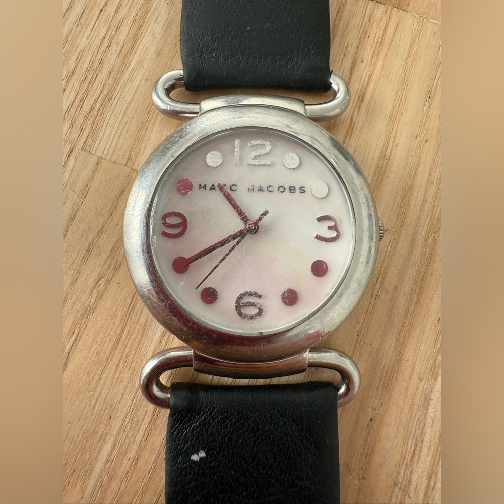 Marc by Marc Jacobs ladies silver tone mother of pearl watch NEW BATTERY